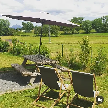 Logement Insolite Au Coeur De L'Auvergne Rochefort-Montagne Esterno foto
