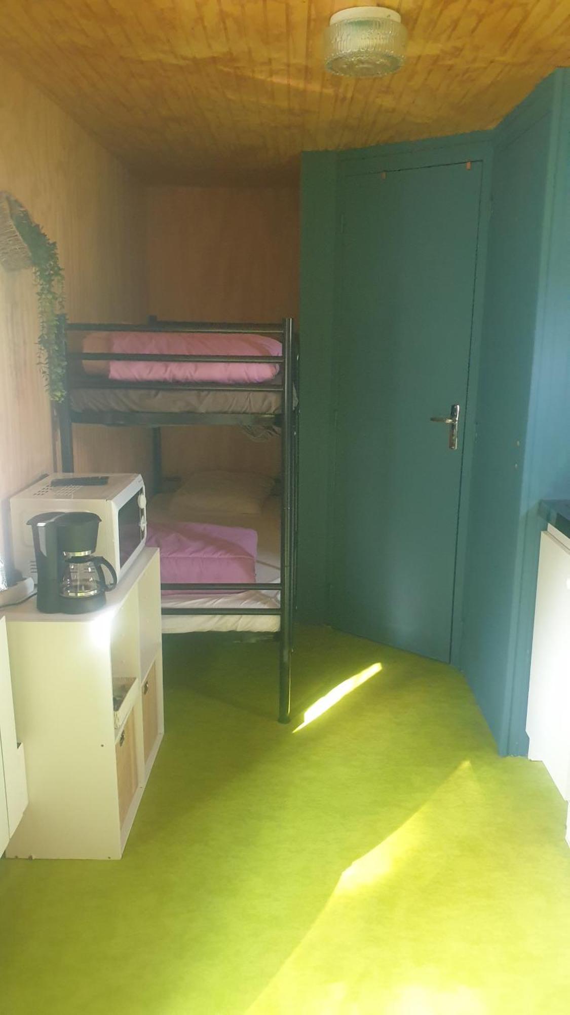 Insolite Au Coeur De L'auvergne Campingplatz Rochefort-Montagne